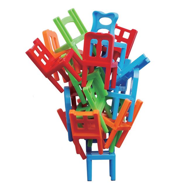 Joc de Indemanare - Imbinare Scaune de Difeirte Culori - 32 piese
